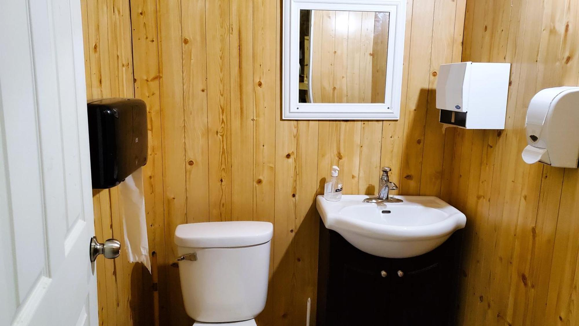 Oakhill Pines Campground Бриджуотър Екстериор снимка