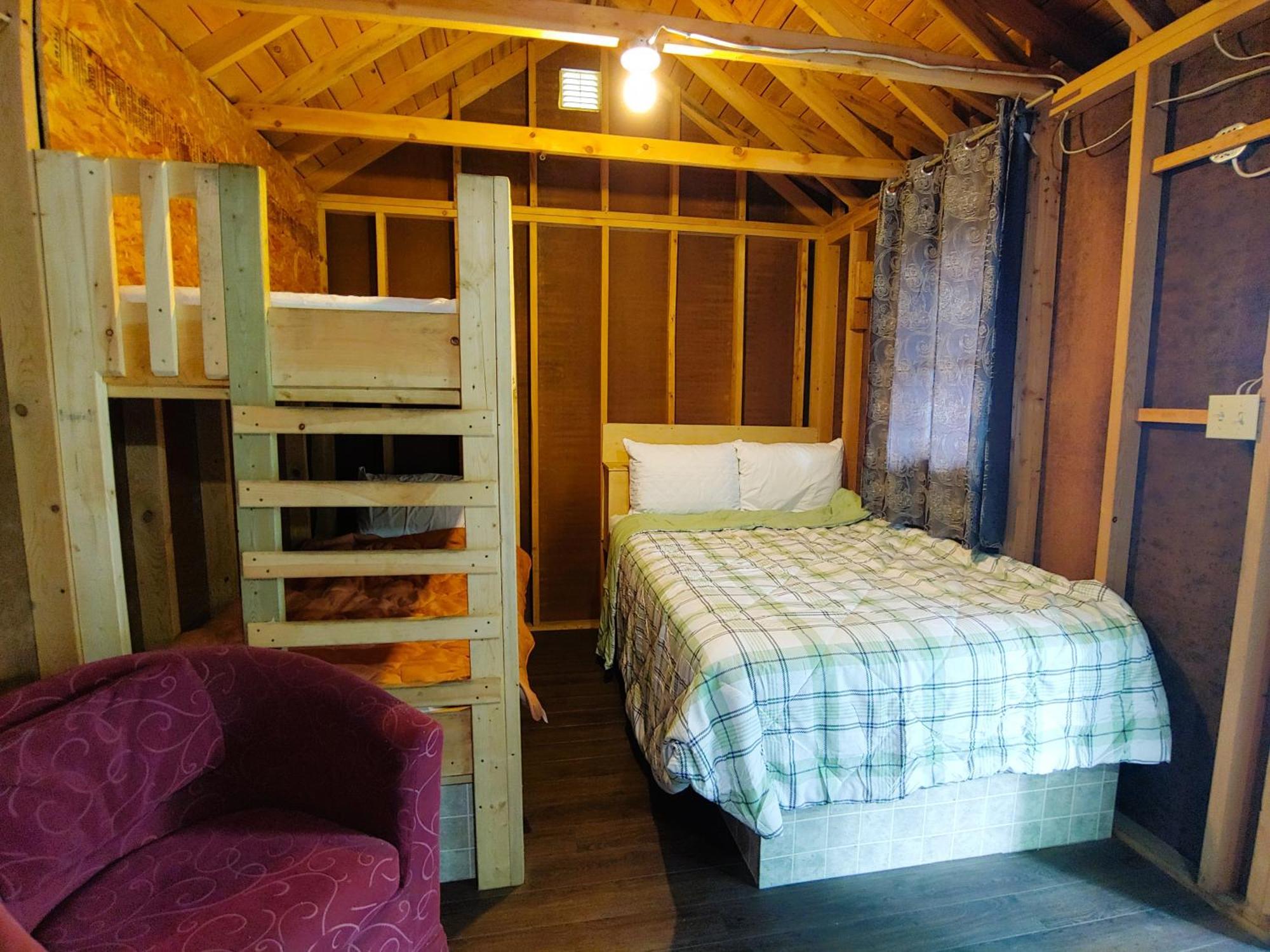 Oakhill Pines Campground Бриджуотър Екстериор снимка
